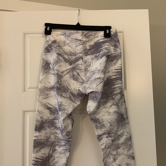 Lululemon 7/8 Leggings - Picture 3 of 3